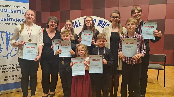 Květnové mezinárodní akordeonové soutěže